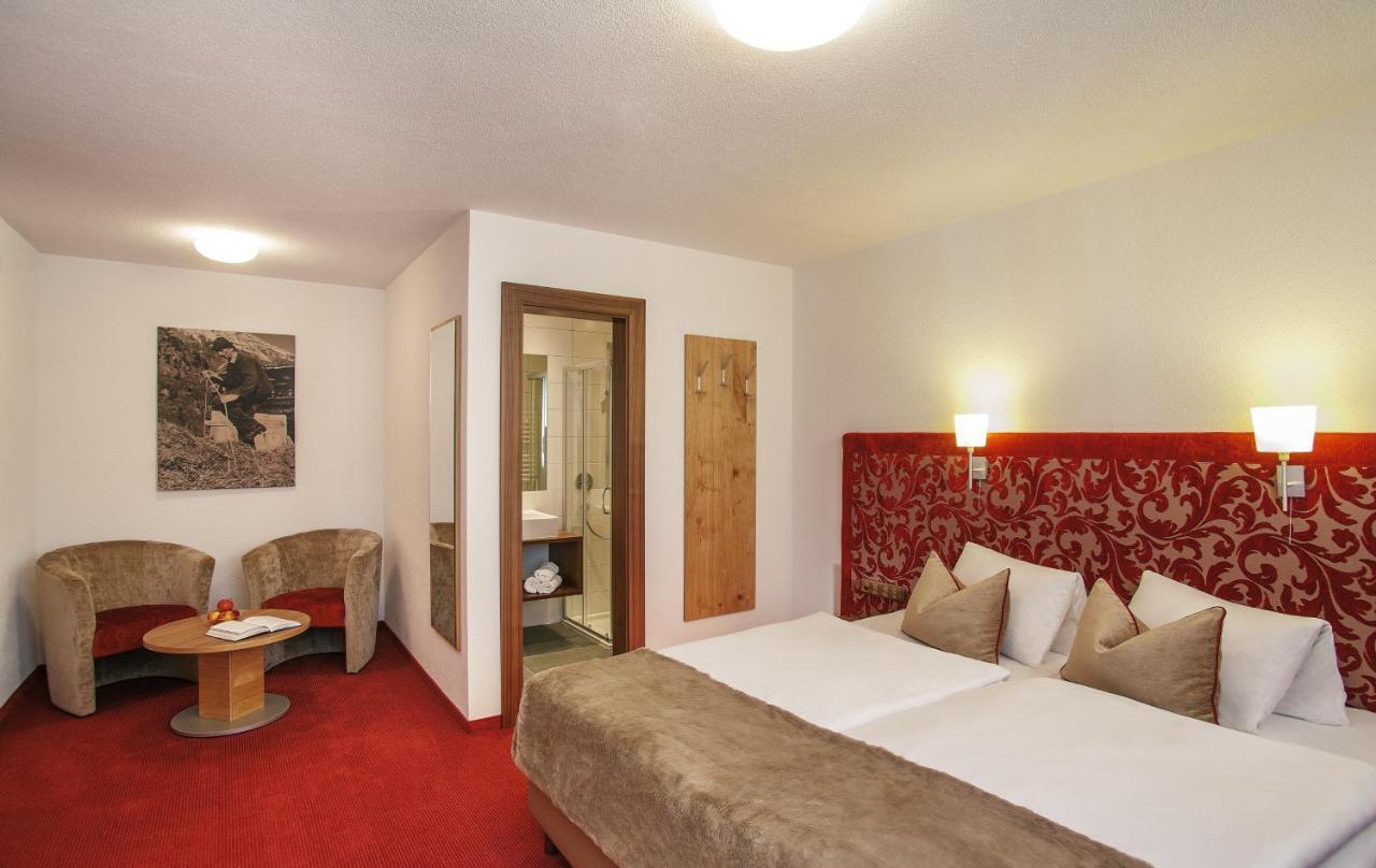 Hotel Garni Chasa Sulai Ischgl Habitación foto
